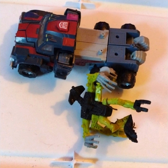 Transformers Pair - Picture 1 of 2